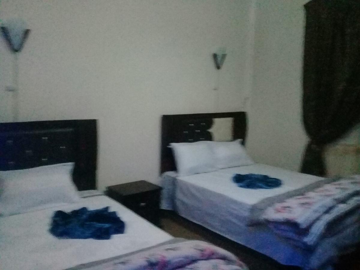 Hi Nile Plaza Hostel القاهرة المظهر الخارجي الصورة